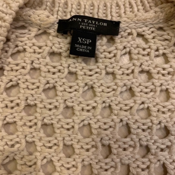 Beige Crochet V-Neck Sweater 3/4 Sleeves Beachwear Resort Layer Coastal Grandma - Picture 6 of 11